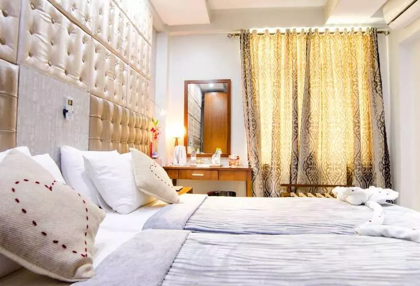 هتل Newtown Inn