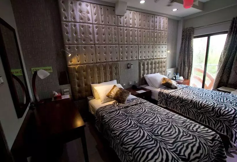 هتل Newtown Inn