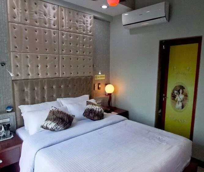 هتل Newtown Inn