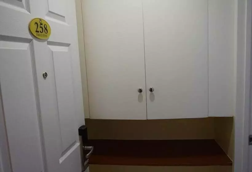 ホテル Sogo Edsa Caloocan