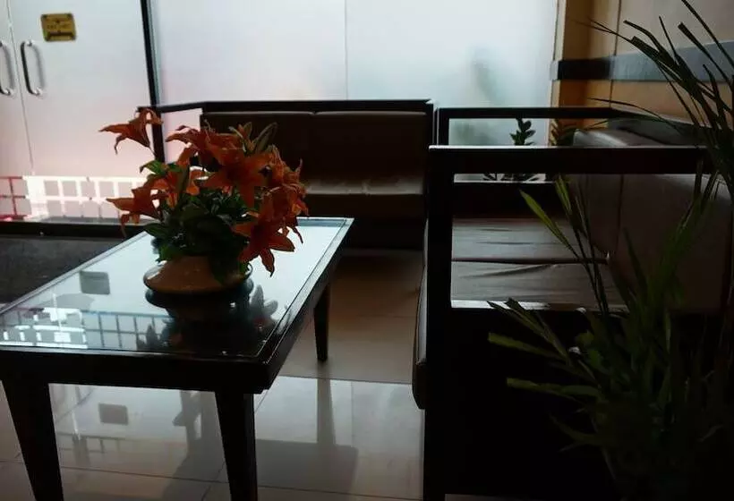 ホテル Sogo Edsa Caloocan