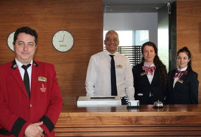 Lighthouse Apartments & Villas