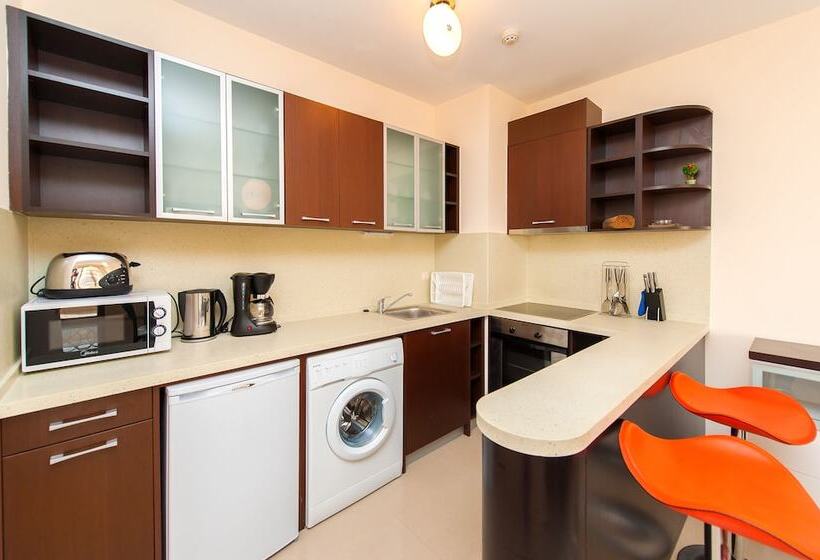 Lighthouse Apartments & Villas