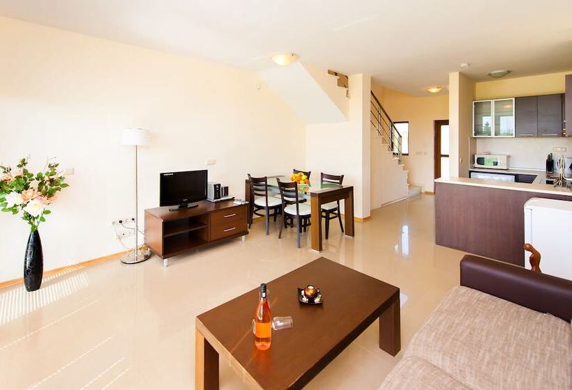 Lighthouse Apartments & Villas