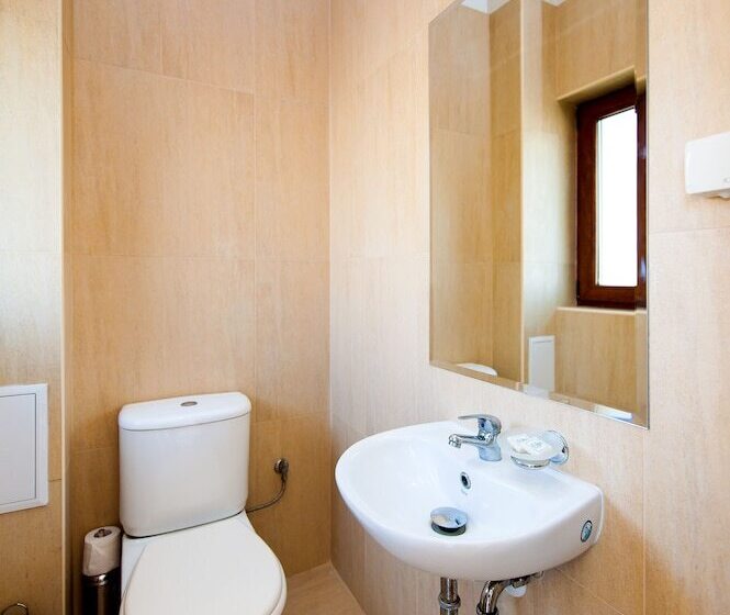 Lighthouse Apartments & Villas