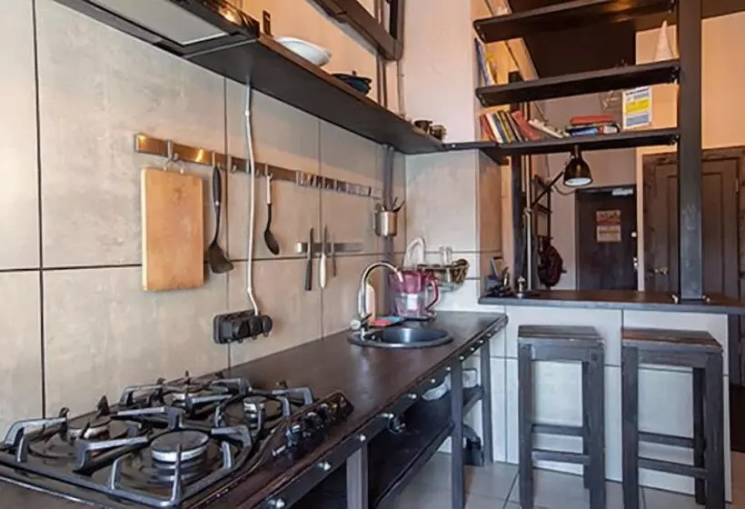 Riverside & China Town Hostel