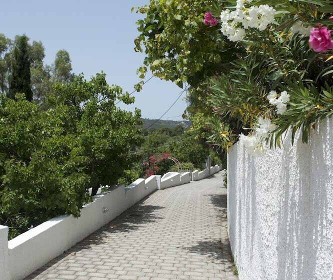 Skiathos Holidays Suites & Villas