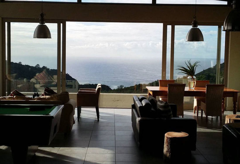 הוסטל Surfari Accommodation And Venue