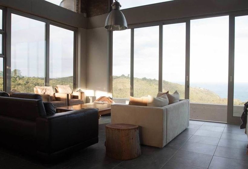 הוסטל Surfari Accommodation And Venue