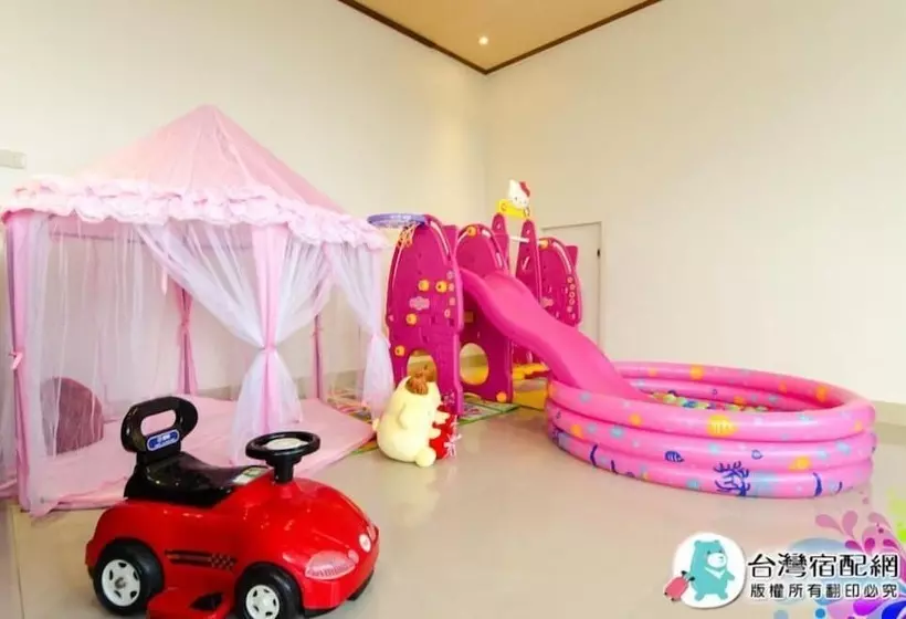 تختخواب و صبحانه 宜蘭莫內花園城堡