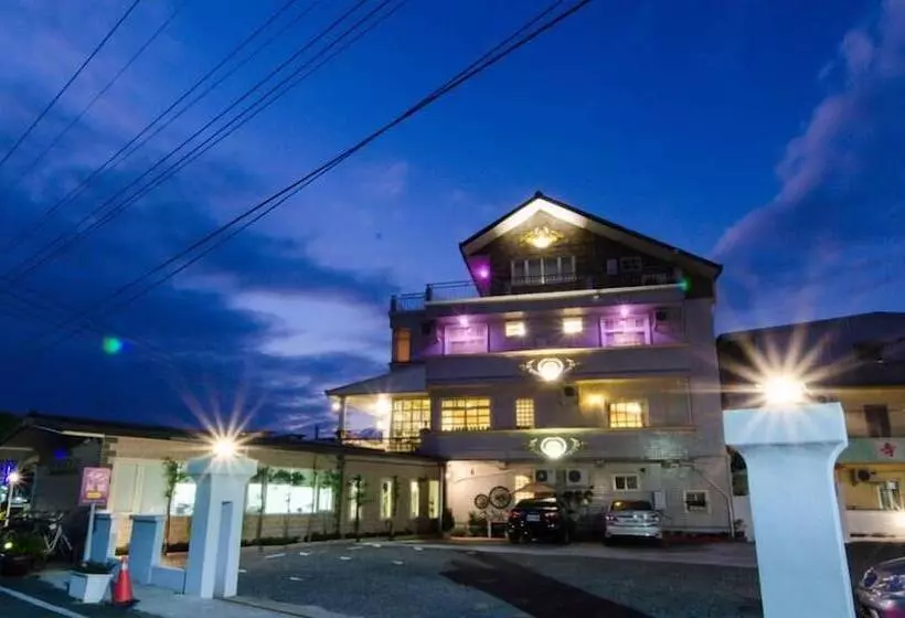 تختخواب و صبحانه 宜蘭莫內花園城堡