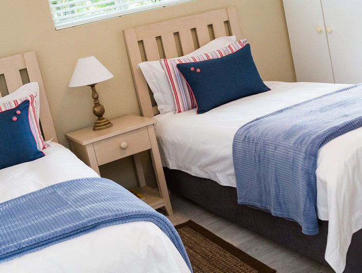 مبيت وإفطار The Islander Knysna Guesthouse