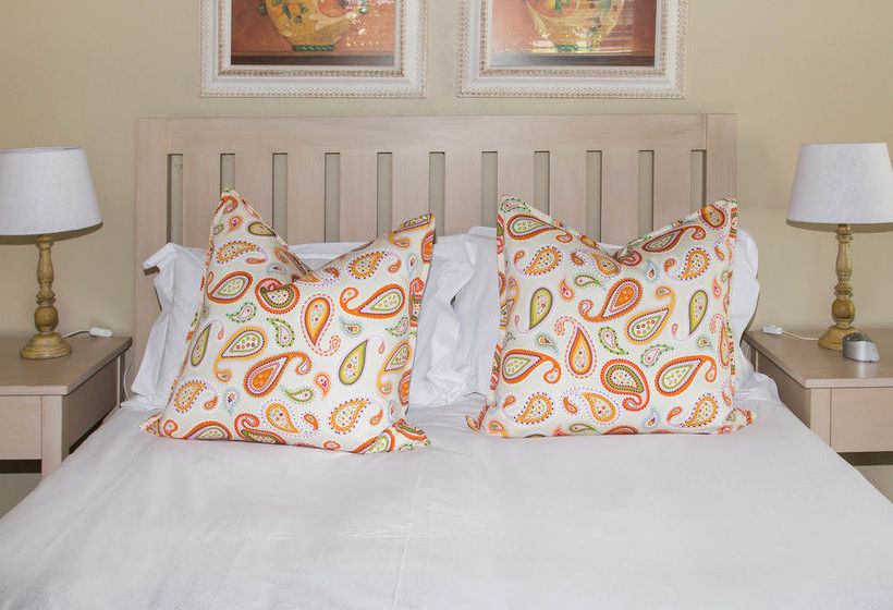 مبيت وإفطار The Islander Knysna Guesthouse