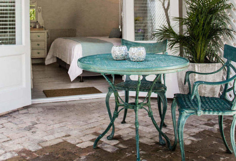 مبيت وإفطار The Islander Knysna Guesthouse