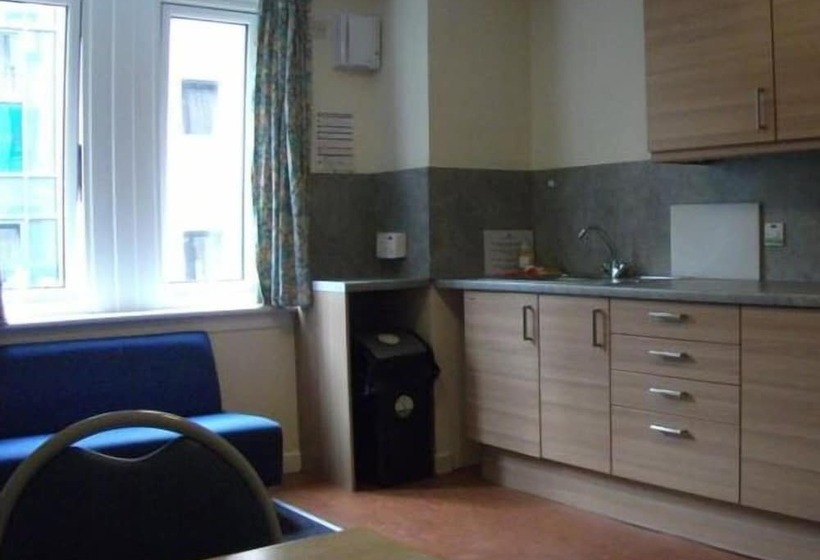 Edinburgh Metro Youth Hostel
