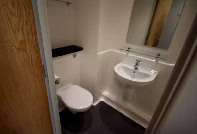 Edinburgh Metro Youth Hostel