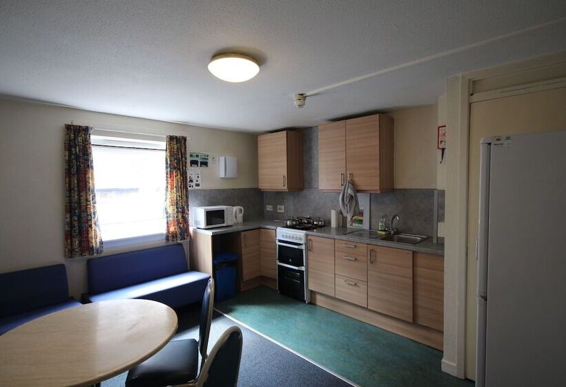 Edinburgh Metro Youth Hostel