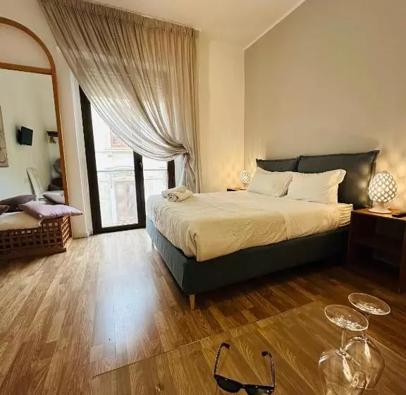 هتل B&b Degli Artisti Suite