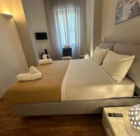 هتل B&b Degli Artisti Suite