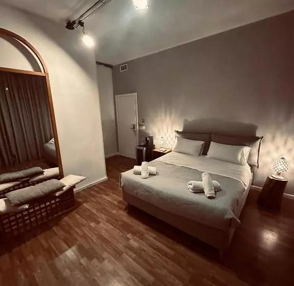 هتل B&b Degli Artisti Suite