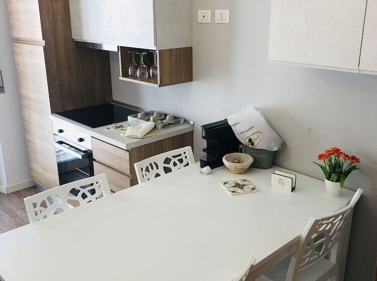 هتل B&b Degli Artisti Suite