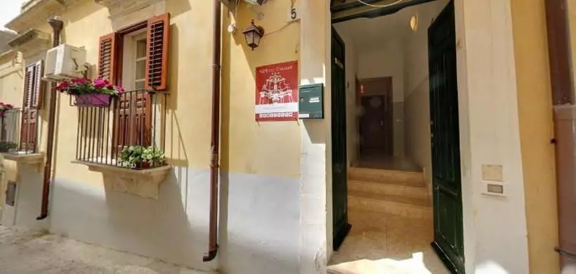 Hotelli B&b Del Carmine