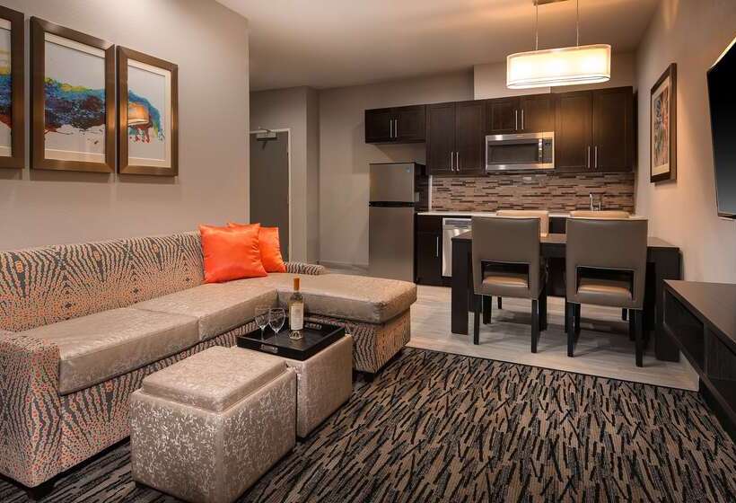 Отель Best Western Plus Executive Residency Baytown