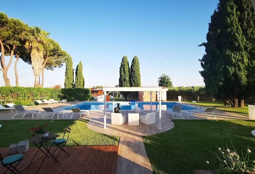 Hotelli Il Giardino Dei Pini