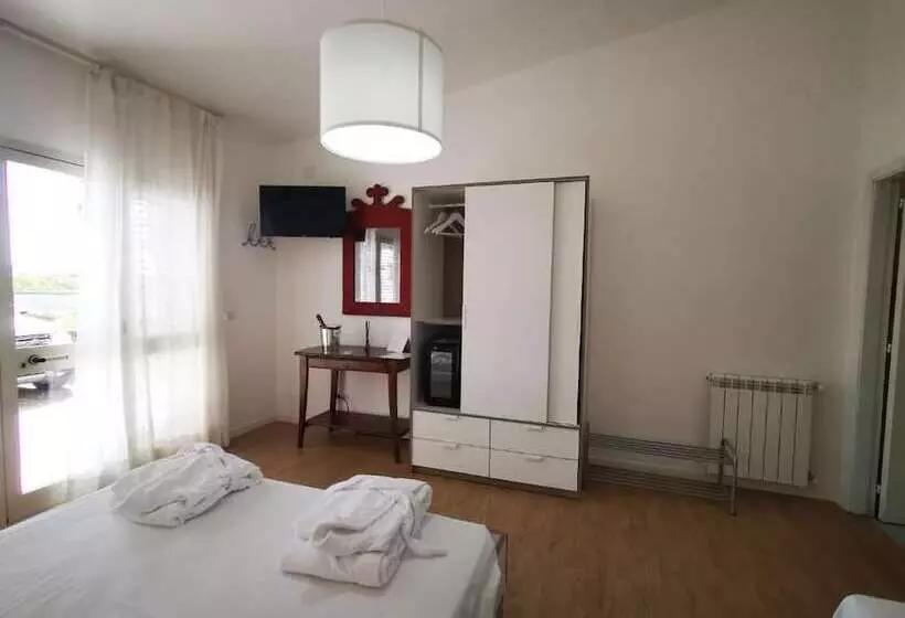 Hotelli Il Giardino Dei Pini