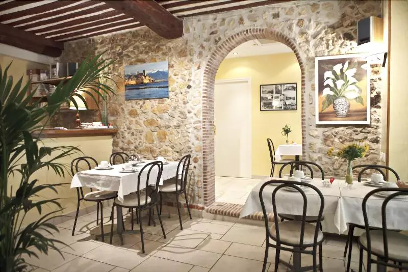 Hotelli Modern Hôtel