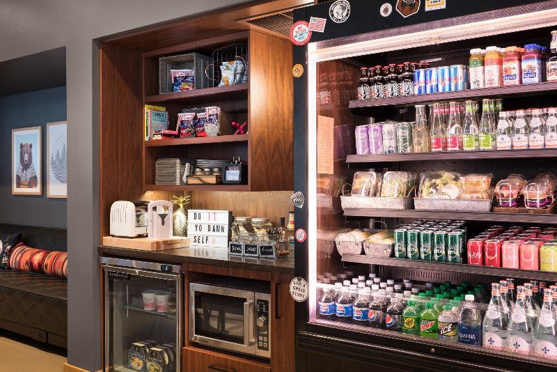 Отель Moxy Seattle Downtown