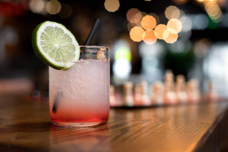 Отель Moxy Seattle Downtown