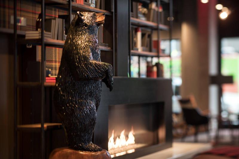 Отель Moxy Seattle Downtown