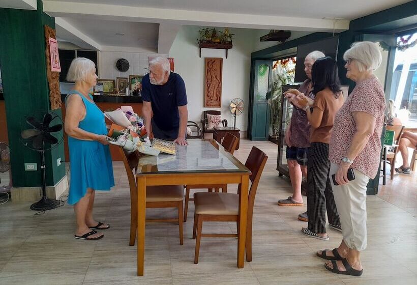 فندق Panjai's Place