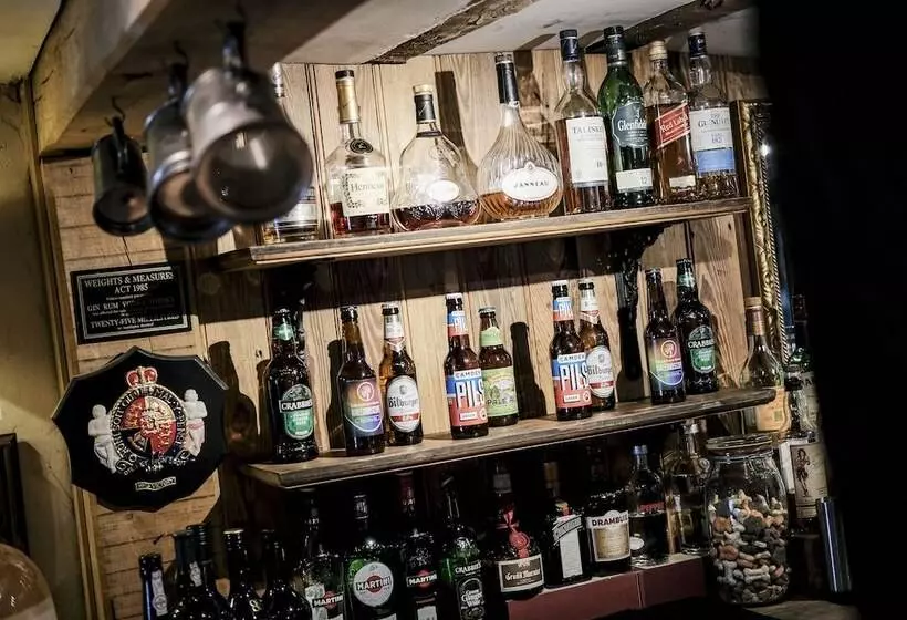 Hotelli The Crown Inn