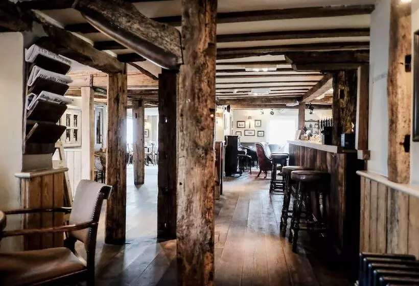 Hotelli The Crown Inn