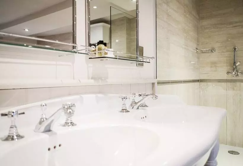 Hotelli The Crown Inn