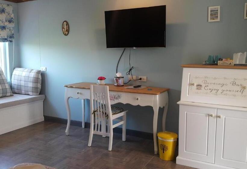 בית מלון כפרי The Lilly