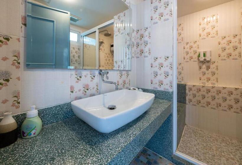 בית מלון כפרי The Lilly