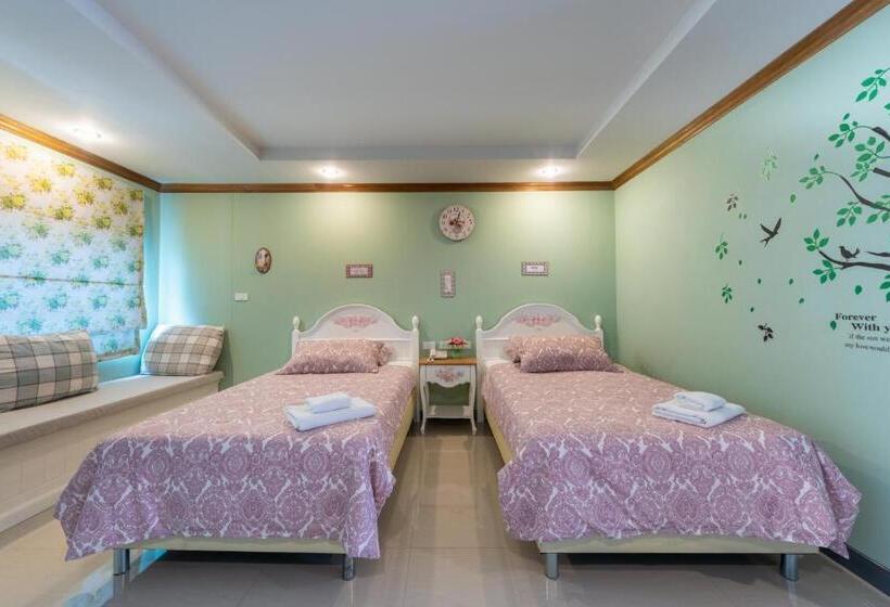 בית מלון כפרי The Lilly