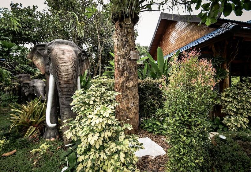 בית מלון כפרי The Nine Thipthara Klongson Resort