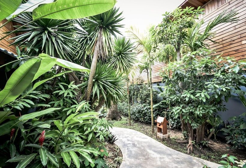 בית מלון כפרי The Nine Thipthara Klongson Resort