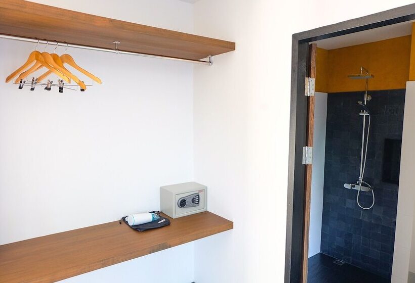 فندق The Umbrella House   Sha Extra Plus