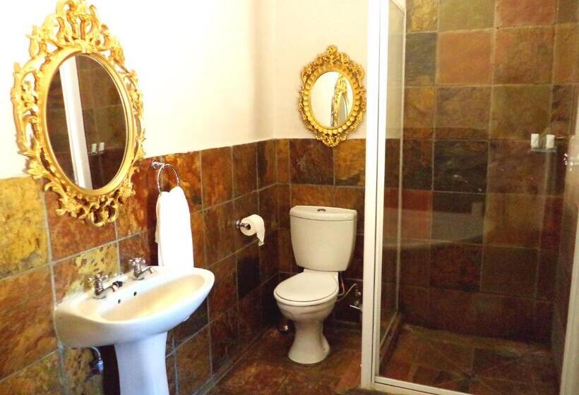 פנסיון Belladona Guesthouse