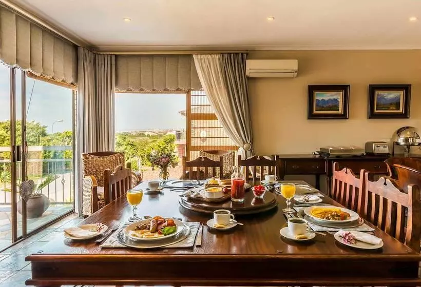 پانسیون Nautilus Guest House