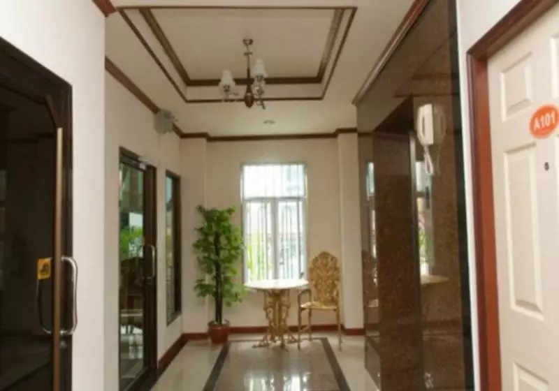 هتل Sorrento  And Residence