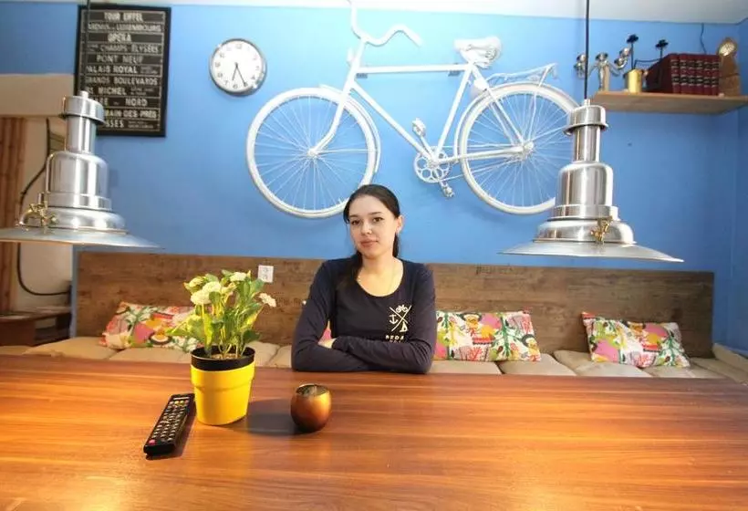 Hostel Bedandbike Rooms