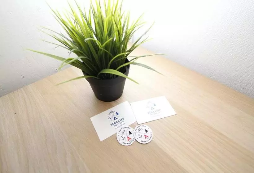 Hostel Bedandbike Rooms