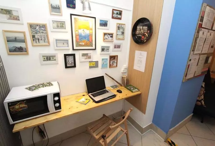 Hostel Bedandbike Rooms