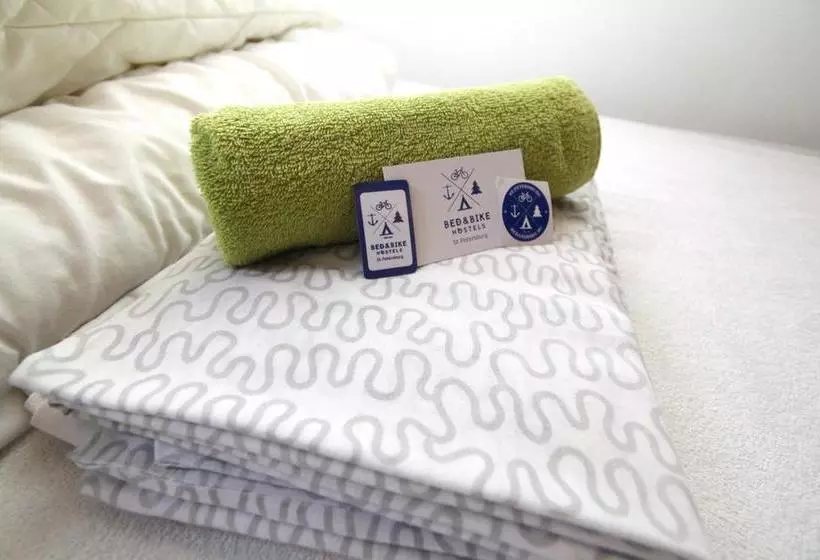 Hostel Bedandbike Rooms